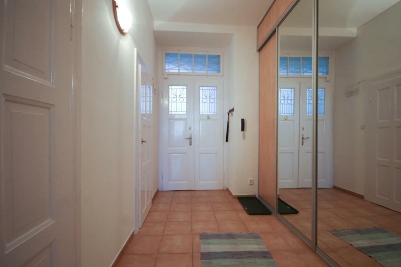 Apartman Mrakodrap Plzeň Exteriör bild